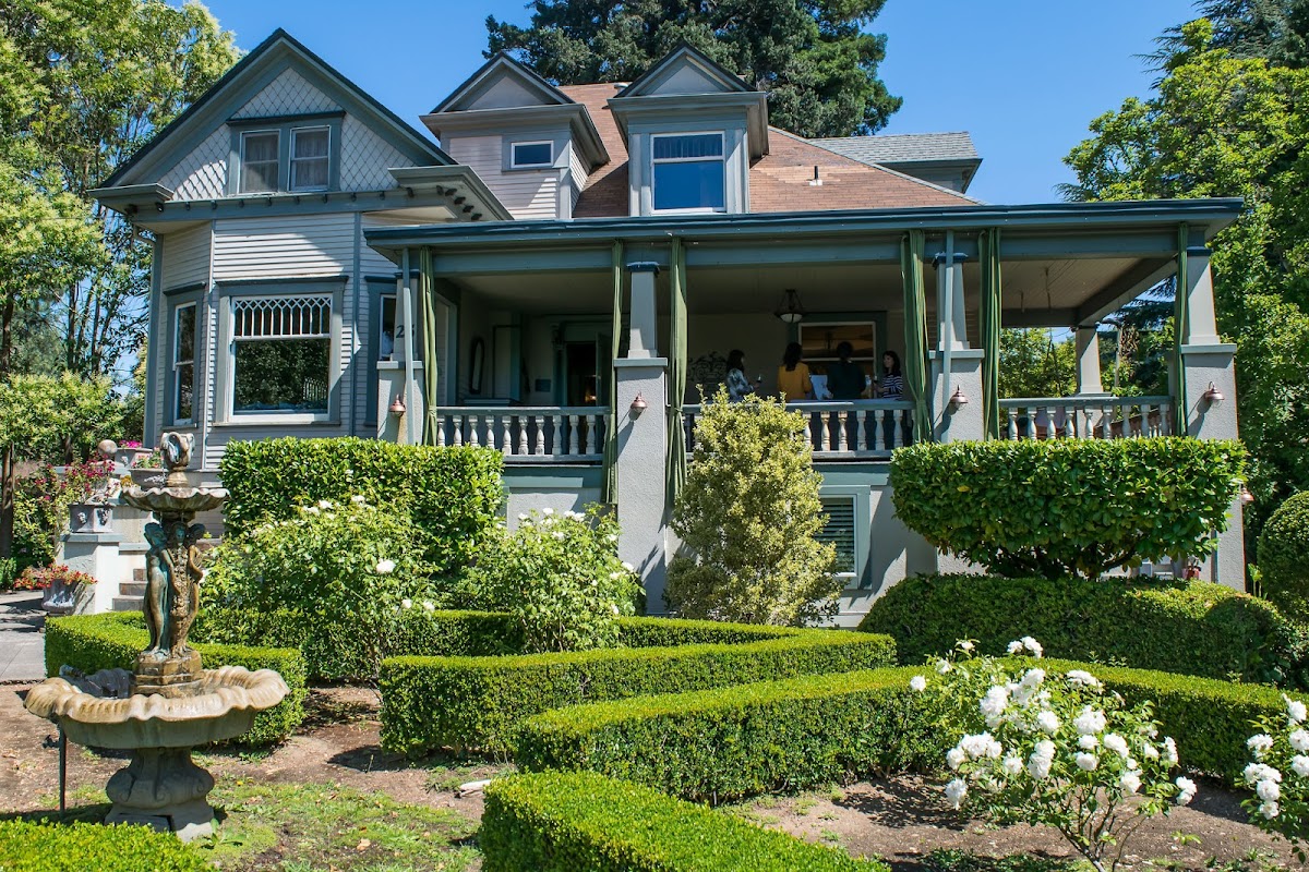 Calderwood Inn