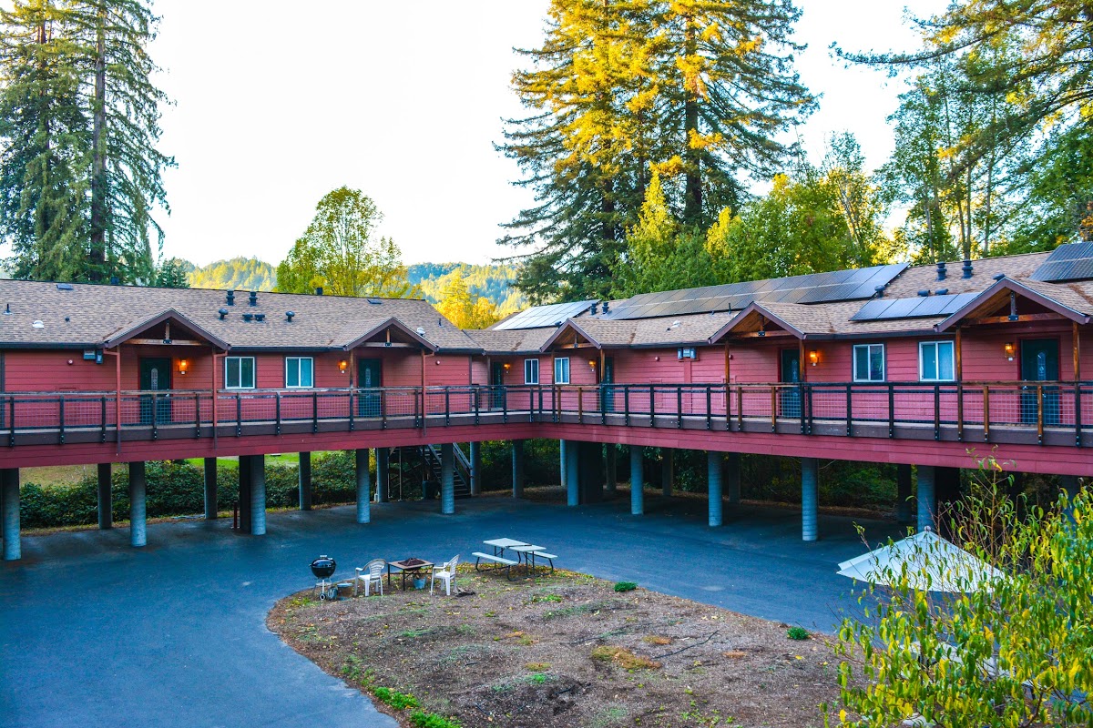 Creekside Inn & Resort