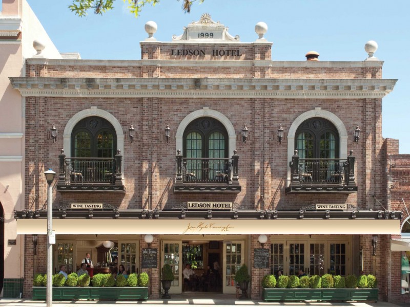 Ledson Hotel